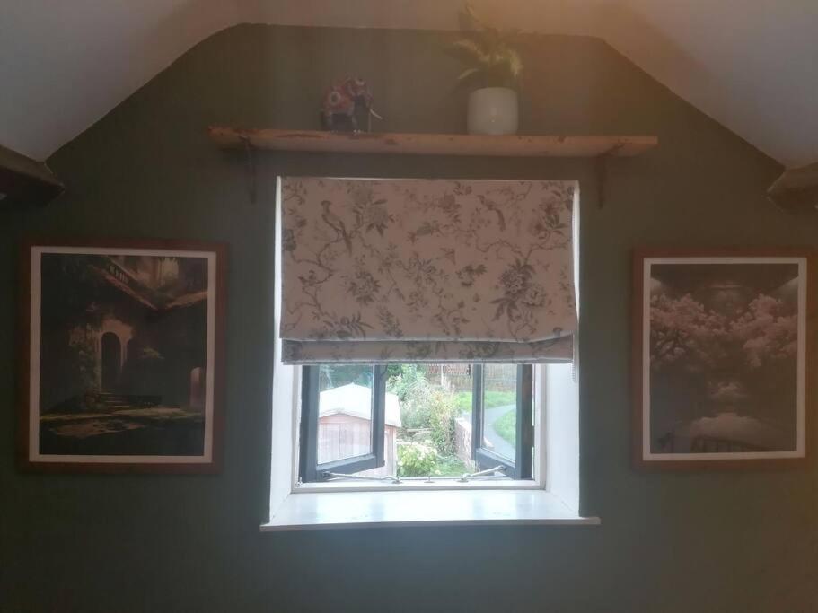 The Old Barn, Cosy Townhouse In Leominster Villa Екстериор снимка