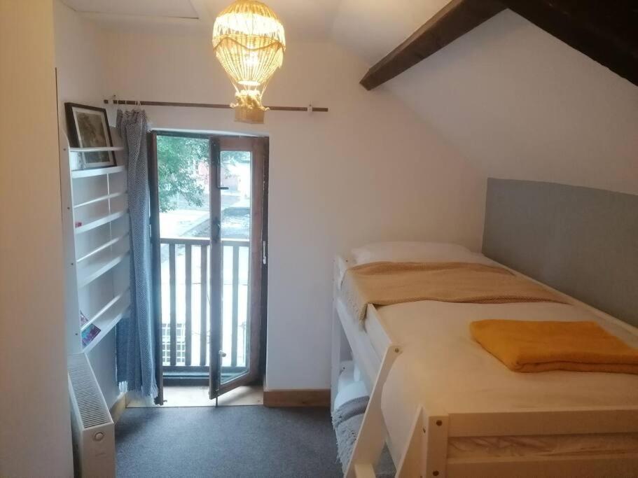 The Old Barn, Cosy Townhouse In Leominster Villa Екстериор снимка